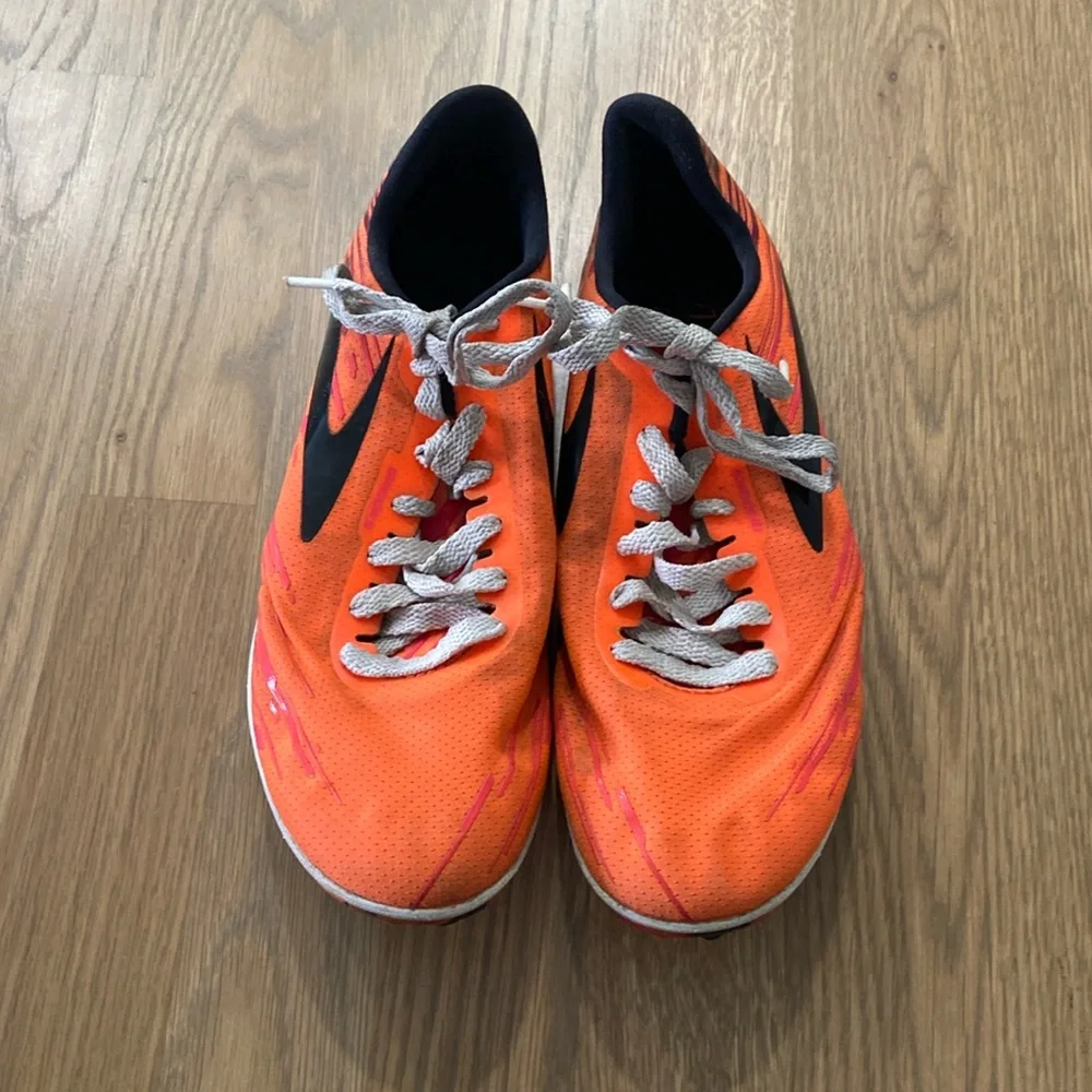 Brooks Men’s Mach 18 Orange Pink Spikeless Outdoor Track Running Spikes